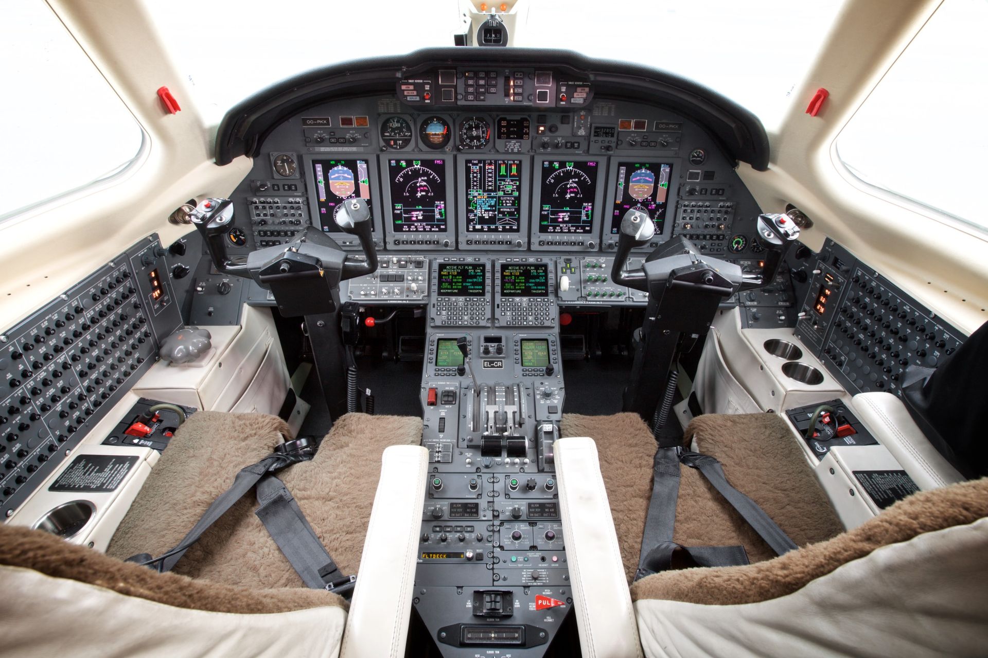 COCKPIT CLOSEUP