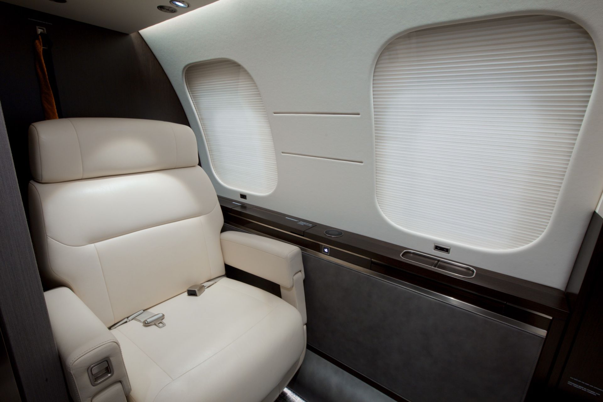 CREW REST AREA SEAT
